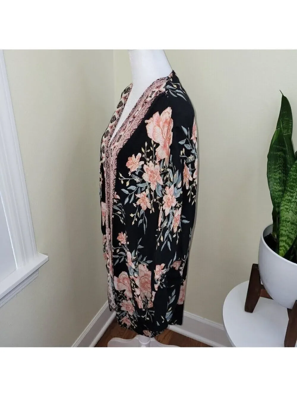 Billabong Floral Kimono Black/Pink Floral Open Front Cardigan Women's S/M